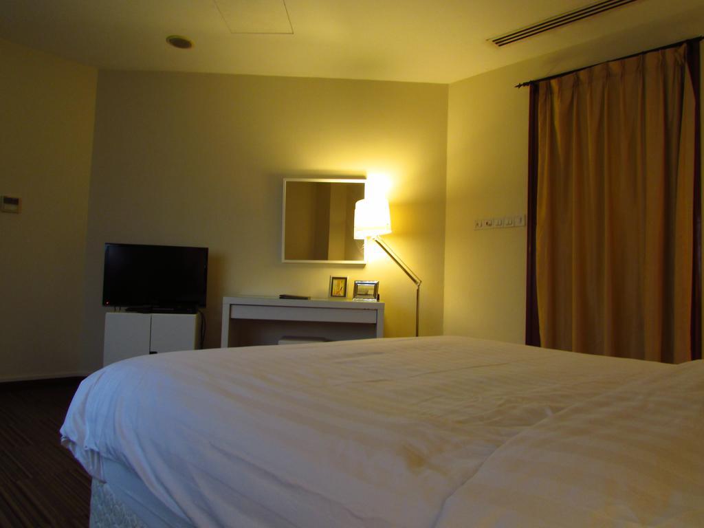 Alocassia Serviced Aparthotel 3*