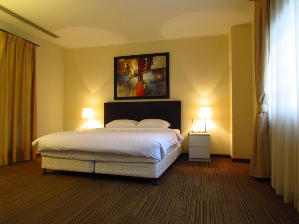 Alocassia Serviced Aparthotel 3*